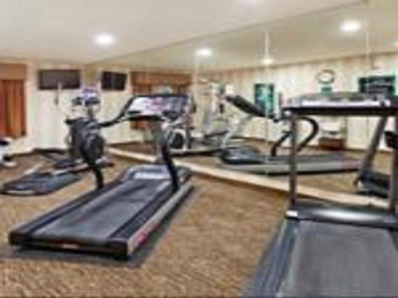 Comfort Inn & Suites Greenwood Near University Kültér fotó