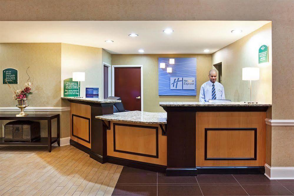 Comfort Inn & Suites Greenwood Near University Kültér fotó