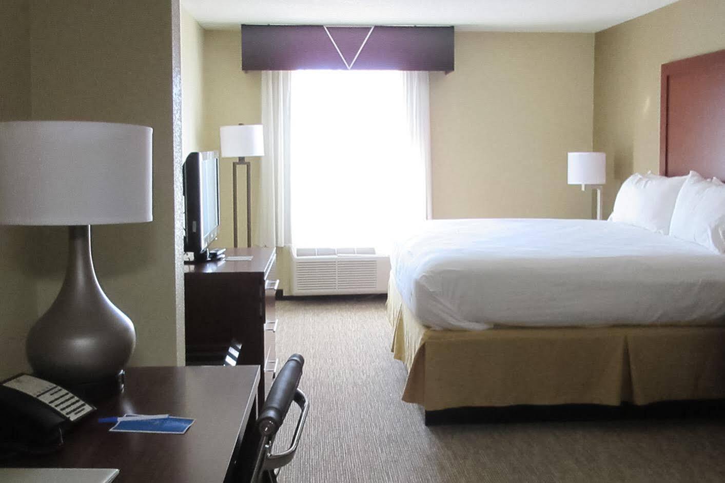 Comfort Inn & Suites Greenwood Near University Kültér fotó